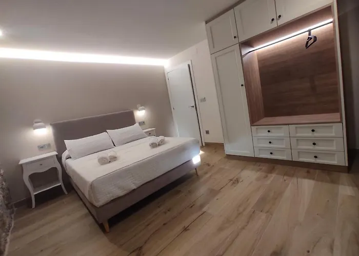 Casa Lagarto, Tatil Evi